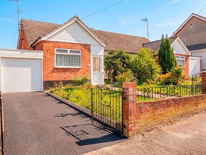2 Bedroom Property For Sale In Marylands Avenue, Hockley, SS5