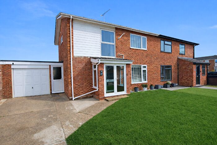 3 Bedroom Semi Detached House For Sale In Winchester Gardens, Barham, Ipswich, Suffolk, IP6