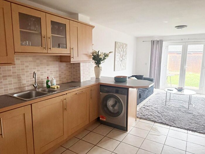 4 Bedroom Semi-Detached House To Rent In Filton Avenue, Bristol, BS7