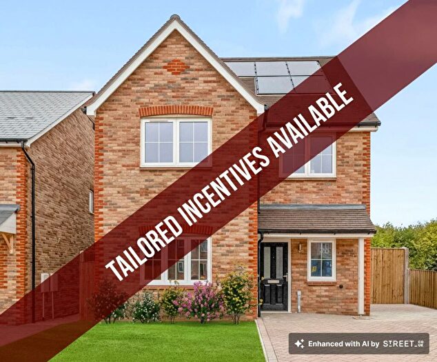 4 Bedroom Detached House For Sale In Oak Park Place, Newick, BN8