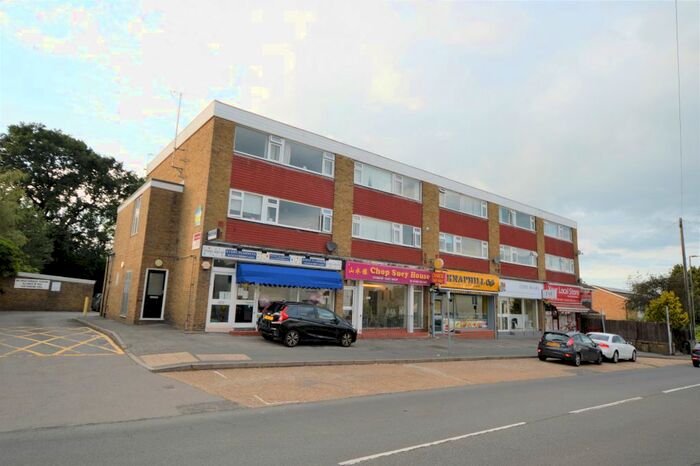 2 Bedroom Flat To Rent In Cresswell Corner, Anchor Hill, Woking, GU21