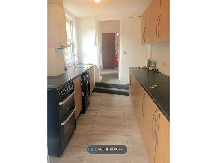 4 Bedroom Terraced House To Rent In Pretoria Road, White Hart Lane, N17