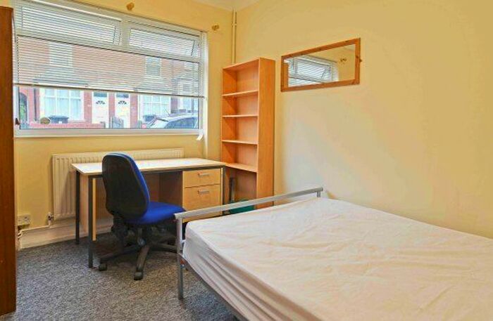 6 Bedroom Terraced House To Rent In Alton Road, Birmingham, West Midlands, B29