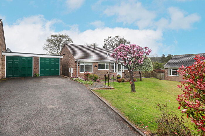 3 Bedroom Detached Bungalow For Sale In Lums Hill Rise, Matlock., DE4