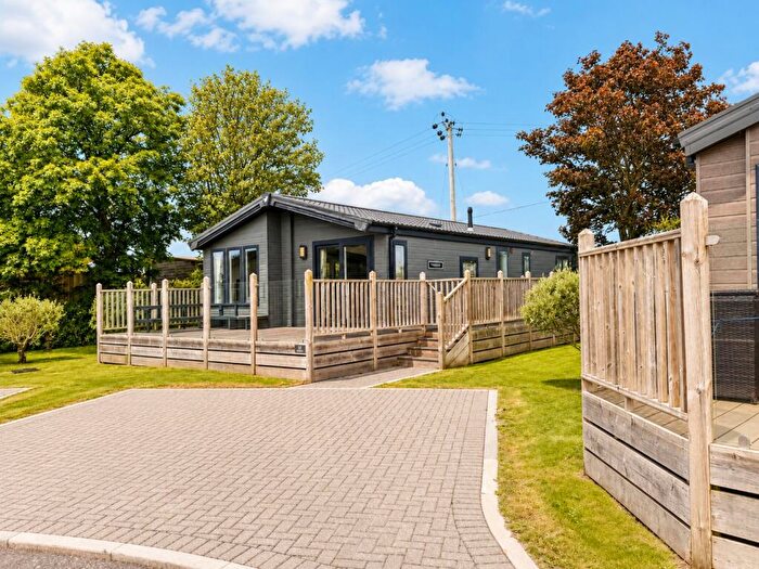 3 Bedroom Lodge For Sale In Boswinger, St Austell, Cornwall, PL26