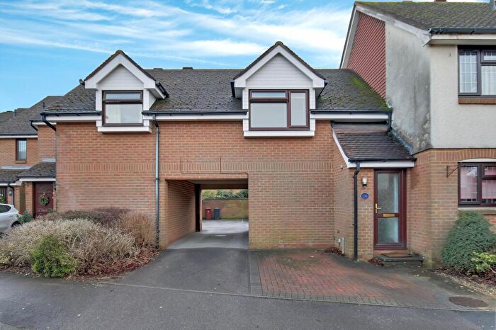 1 Bedroom Flat To Rent In Bedroom First Floor Flat In Fishbourne, PO19