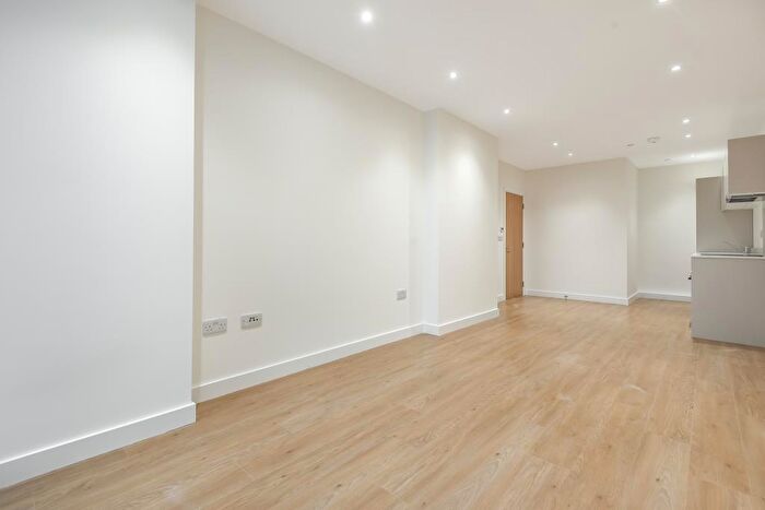 2 Bedroom Apartment To Rent In Royal Winchester House, Bracknell, RG12
