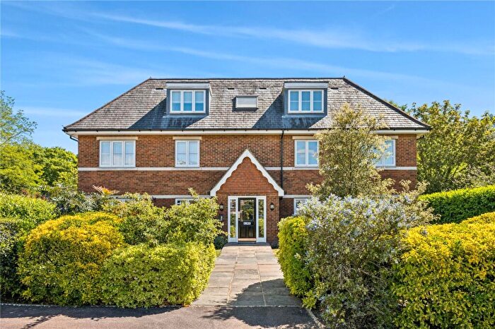 2 Bedroom Apartment To Rent In Horsham Reach, Lower Cookham Road, Maidenhead, Berkshire, SL6