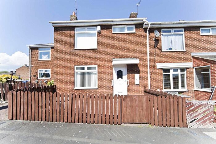 3 Bedroom End Of Terrace House For Sale In Windsor Place, Shotton Colliery, Durham, DH6