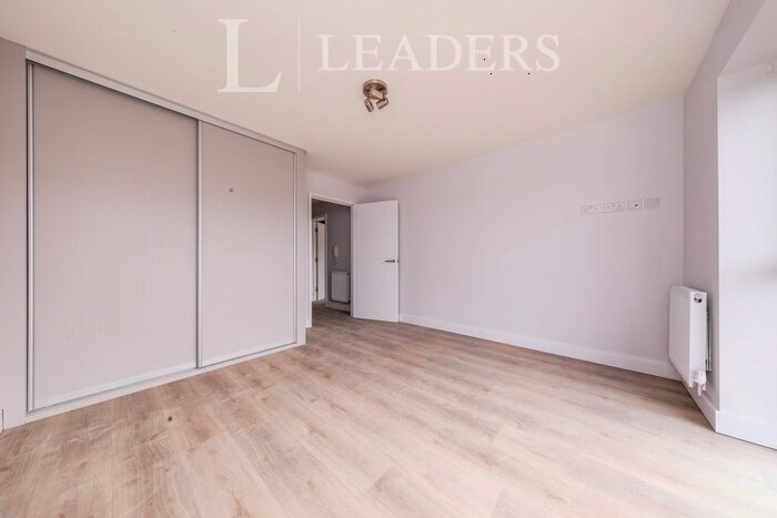 2 Bedroom Flat To Rent In Sage Court, Plaistow Road, BR1