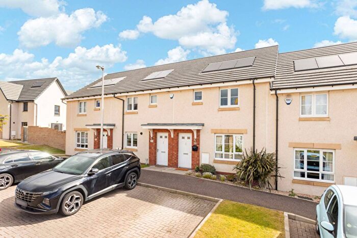 3 Bedroom Terraced House For Sale In Hapland Bow, Burdiehouse, Edinburgh, EH17