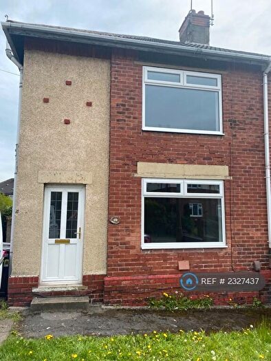 3 Bedroom Semi-Detached House To Rent In Heatons Bank, Rotherham, S62