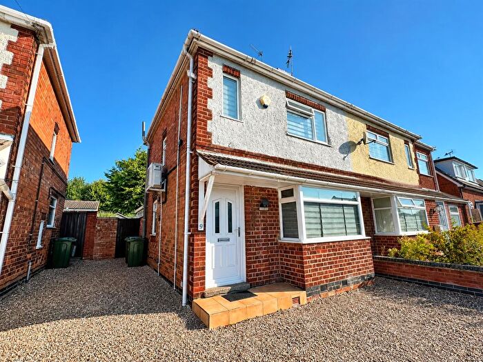 2 Bedroom Semi-Detached House For Sale In Fairview Avenue, Whetstone, Leicester, LE8