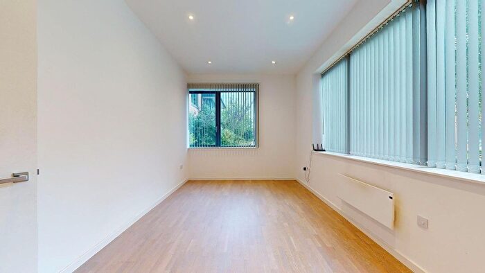 1 Bedroom Flat To Rent In Riverbank Way, Brentford, TW8
