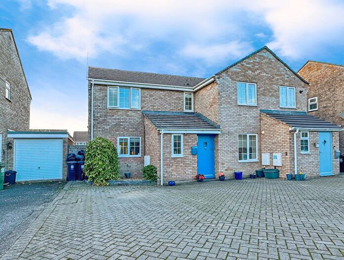 2 Bedroom Semi Detached House To Rent In Ratcliffe Drive, Bristol, BS34