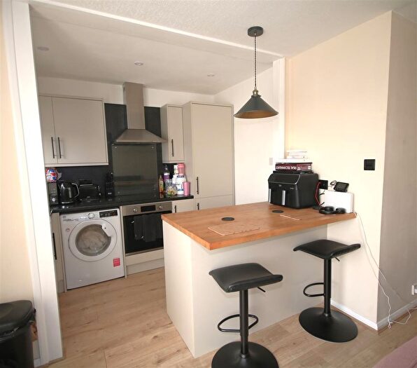 1 Bedroom Flat To Rent In Rhodaus Close, Canterbury, CT1