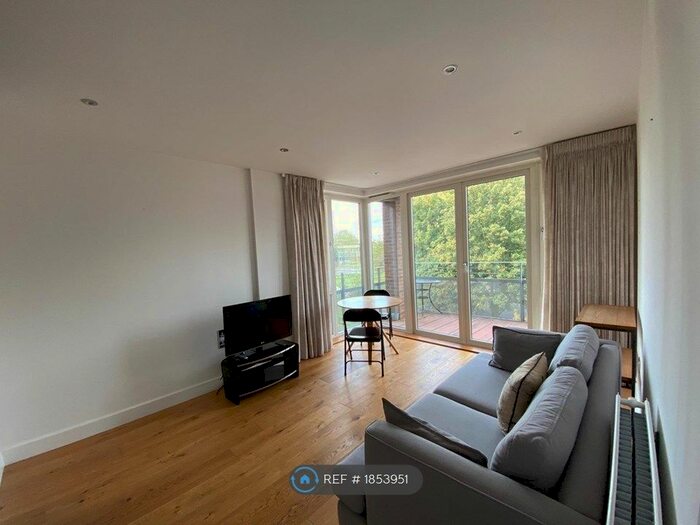 2 Bedroom Flat To Rent In City Mill Apartments, London, E8