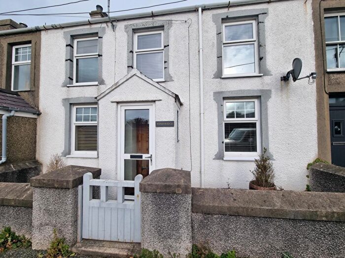 2 Bedroom Terraced House To Rent In Lon Uchaf, Pwllheli, LL53