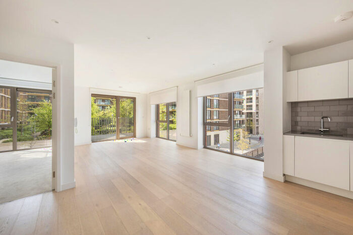 2 Bedroom Flat To Rent In Shipwright Street, Silvertown, E16