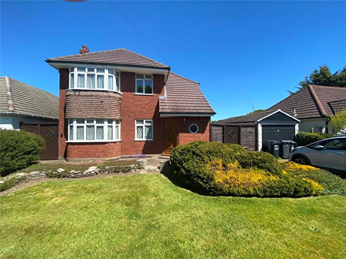 3 Bedroom Detached House For Sale In Russel Road, Kinson, Bournemouth, Dorset, BH10
