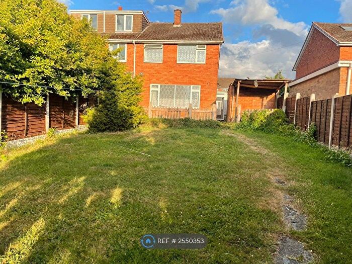 4 Bedroom Semi-Detached House To Rent In Longmeadow Road, Walsall, WS5
