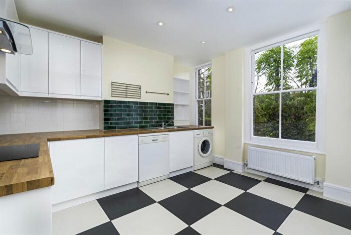 1 Bedroom Apartment To Rent In Highbury Crescent, Highbury Fields, N5