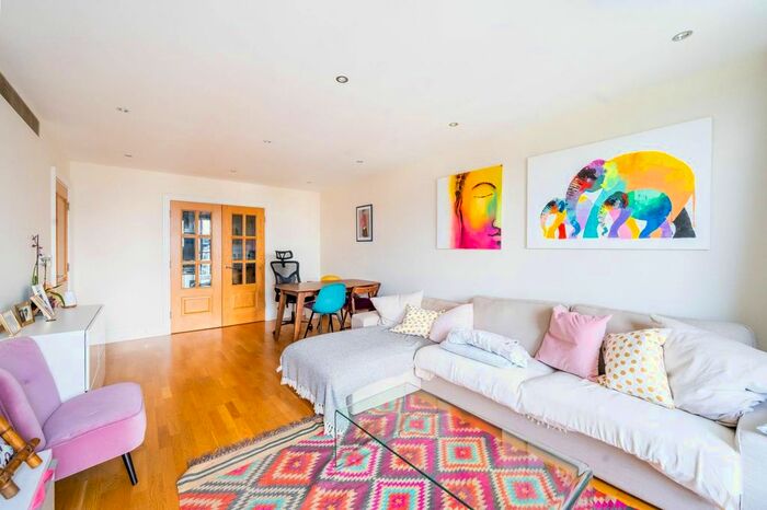 2 Bedroom Flat To Rent In Imperial Wharf, Fulham, London, SW6