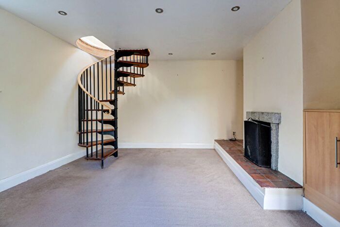 1 Bedroom Semi-Detached House To Rent In Southend Cottages, Fishpool Street, St. Albans, AL3