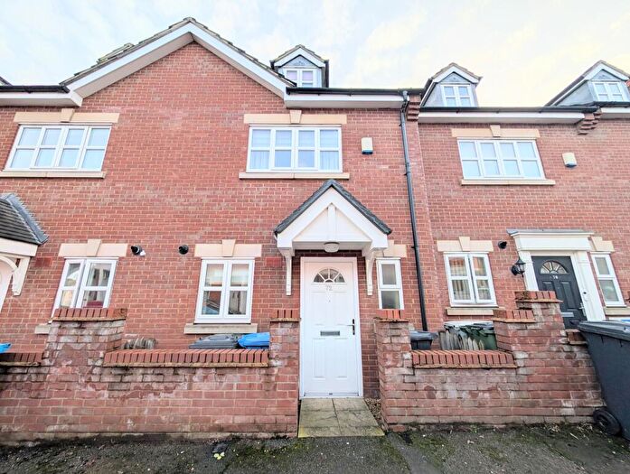 4 Bedroom Terraced House To Rent In Russell Street, Kettering, NN16