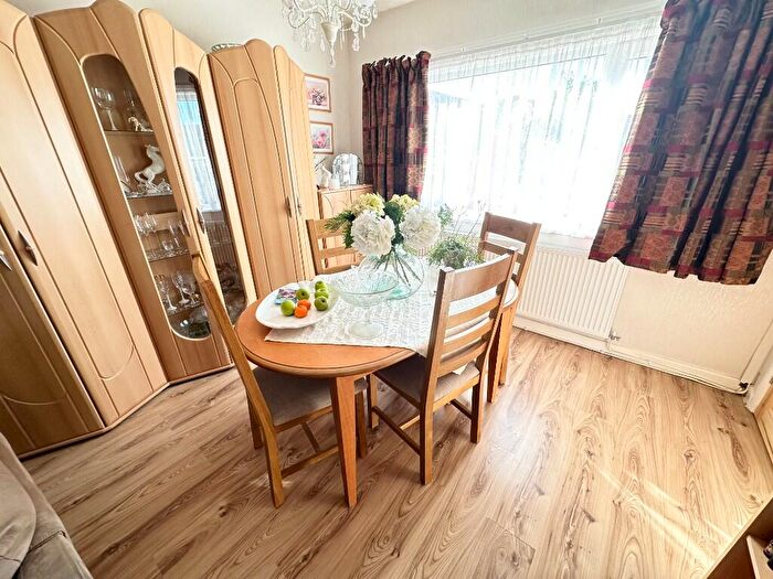 3 Bedroom Terraced House For Sale In Overpool Road, Great Sutton, CH66