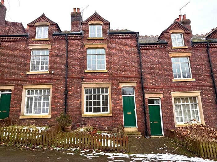 3 Bedroom Terraced House To Rent In New Bolsover, Bolsover, S44