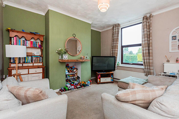 3 Bedroom Terraced House For Sale In Walshaw Road, Bury, Greater Manchester, BL8