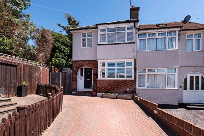 3 Bedroom Semi Detached House For Sale In Green Place, Crayford, Dartford, DA1