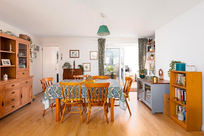 3 Bedroom Terraced House For Sale In Two Mile Hill Road, Kingswood, BS15