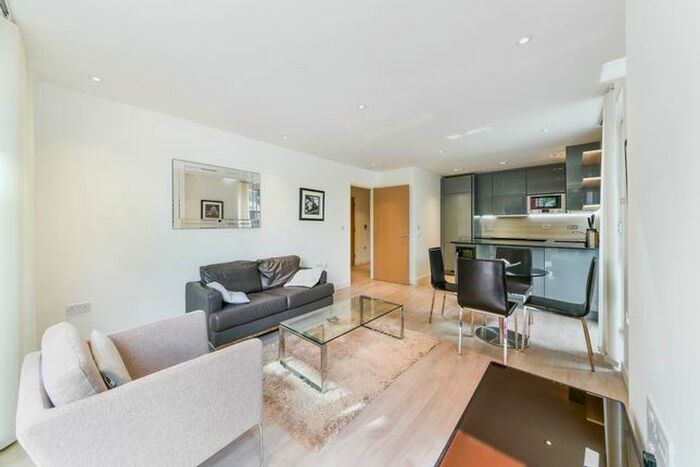 1 Bedroom Flat To Rent In City View Apartments, Devan Groove, London, N4