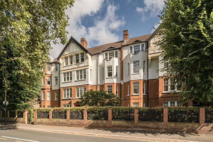 2 Bedroom Detached House For Sale In Esmond Gardens, Chiswick, W4