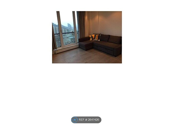 2 Bedroom Flat To Rent In Trade Tower, London, SW11