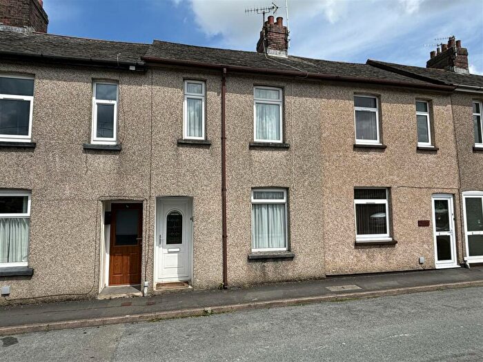 3 Bedroom Terraced House For Sale In Park Row, Okehampton, EX20
