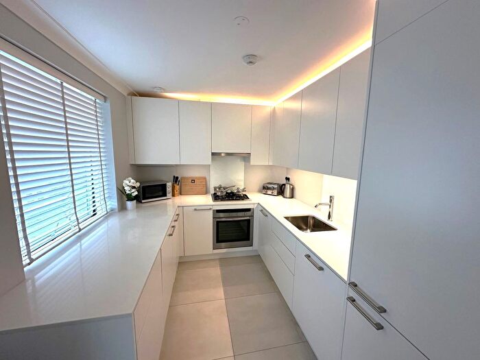 2 Bedroom Flat To Rent In Fulham Road, South Kensington, SW3