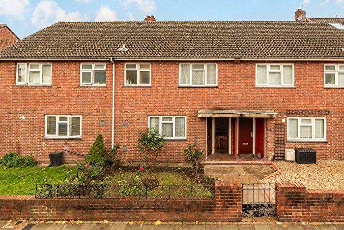 3 Bedroom Terraced House For Sale In St. Ann's Hill, Earlsfield, SW18