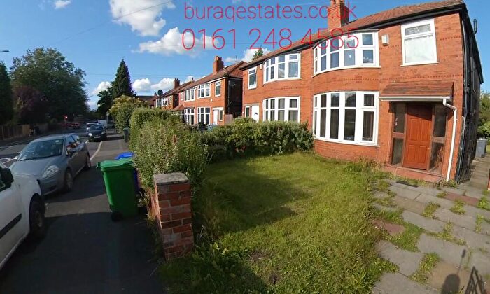 5 Bedroom Semi-Detached House To Rent In Parrs Wood Road, Manchester, M20