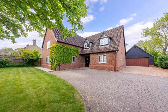 5 Bedroom Detached House For Sale In High Street, Yelling, St. Neots, Cambridgeshire, PE19