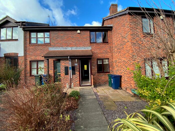 2 Bedroom Terraced House To Rent In Hunters Place, Newcastle Upon Tyne, Tyne And Wear NE2