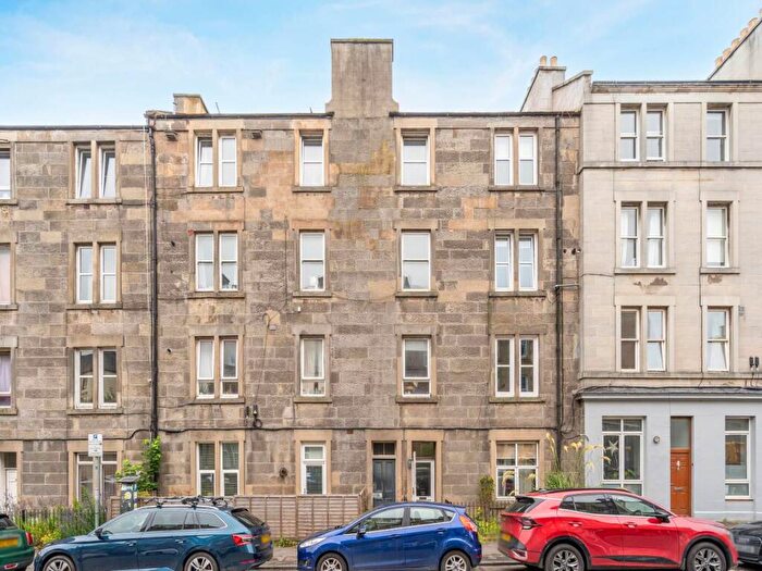 2 Bedroom Flat To Rent In Orwell Place, Dalry, Edinburgh, EH11