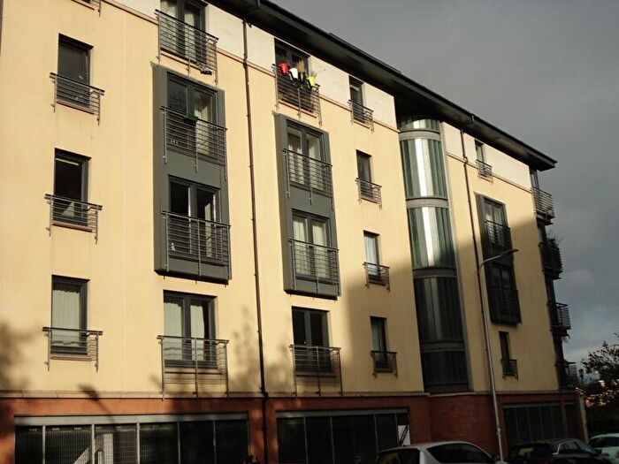 2 Bedroom Flat To Rent In Cables Wynd, Leith, Edinburgh, EH6