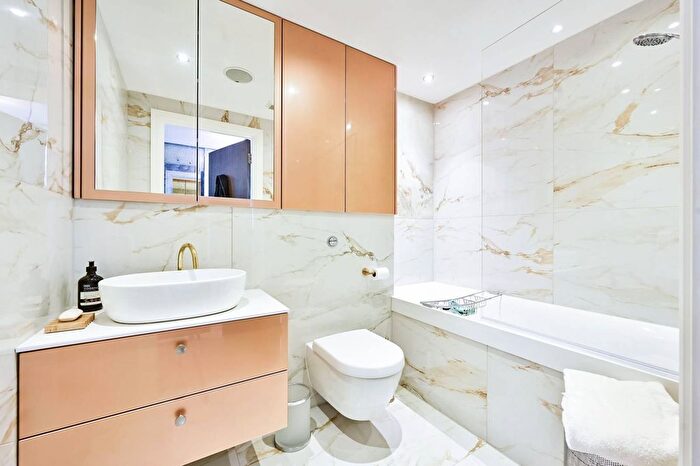 2 Bedroom Flat To Rent In Chelsea Creek, Chelsea Creek, London, SW6