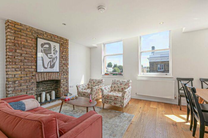 1 Bedroom Flat To Rent In Upper Street, Islington, London, N1