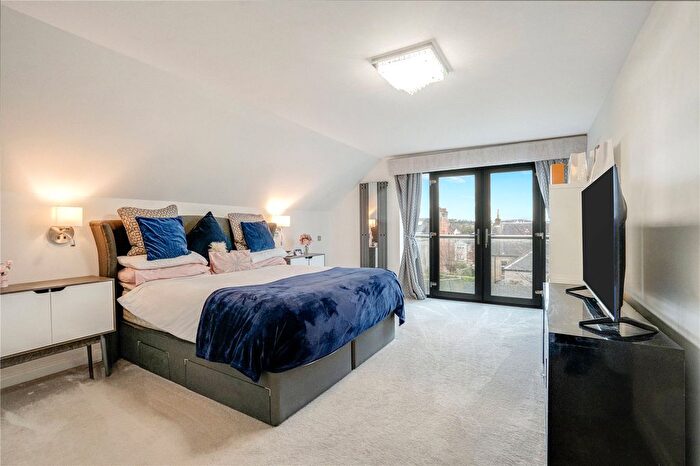 5 Bedroom Detached House For Sale In Kirkstyle Avenue, Carluke, South Lanarkshire, ML8