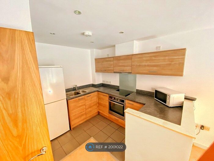 1 Bedroom Flat To Rent In Bonfire Corner, Portsmouth, PO1