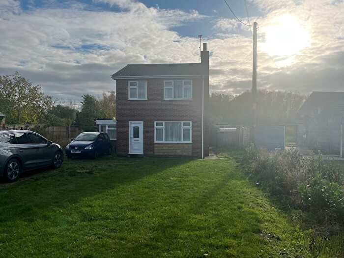 2 Bedroom Detached House For Sale In Whale Drove, Whaplode Drove, Spalding, PE12